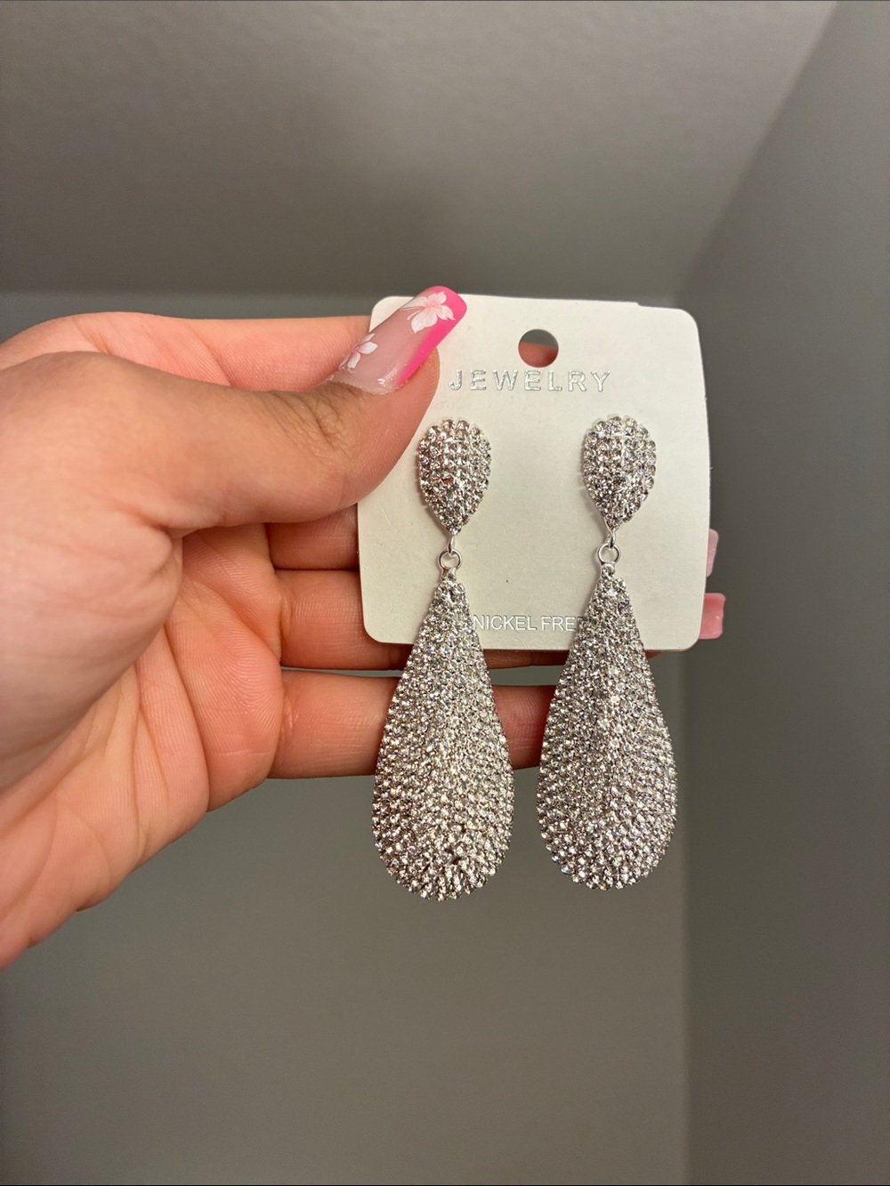 2/$25🎀Silver Crystal Teardrop Dangle Earrings - Elegant Women's Jewelry